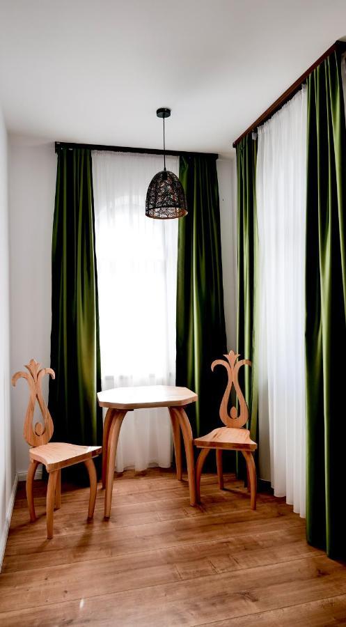 Conacul Olarilor Bed & Breakfast Baia de Fier Bagian luar foto
