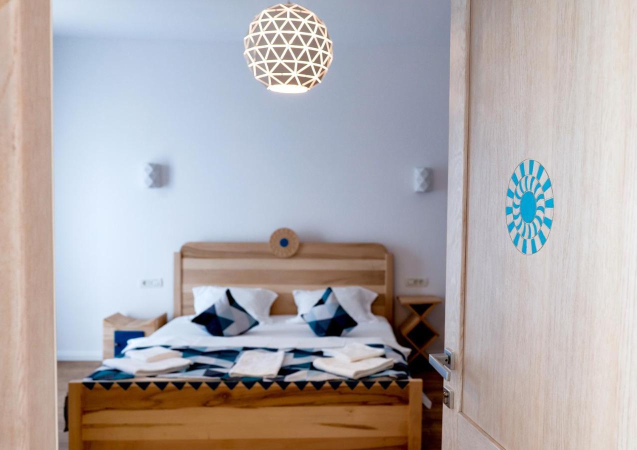 Conacul Olarilor Bed & Breakfast Baia de Fier Bagian luar foto