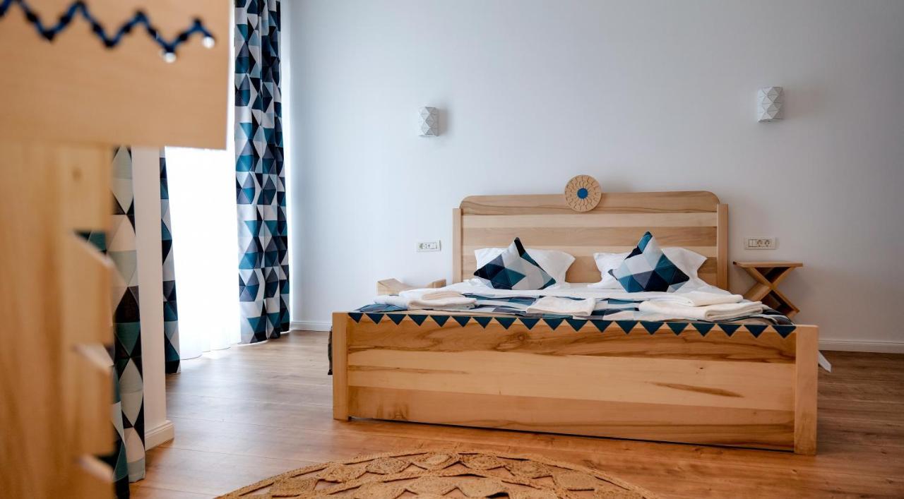 Conacul Olarilor Bed & Breakfast Baia de Fier Bagian luar foto