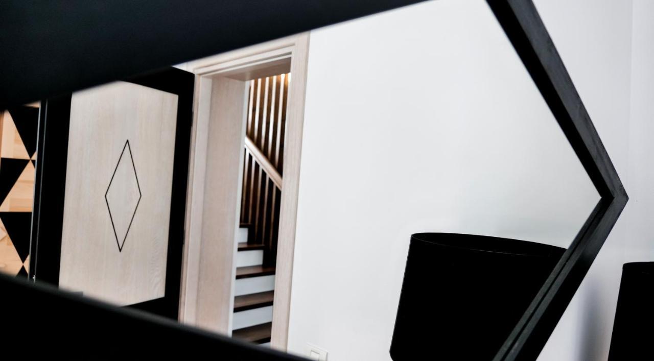 Conacul Olarilor Bed & Breakfast Baia de Fier Bagian luar foto