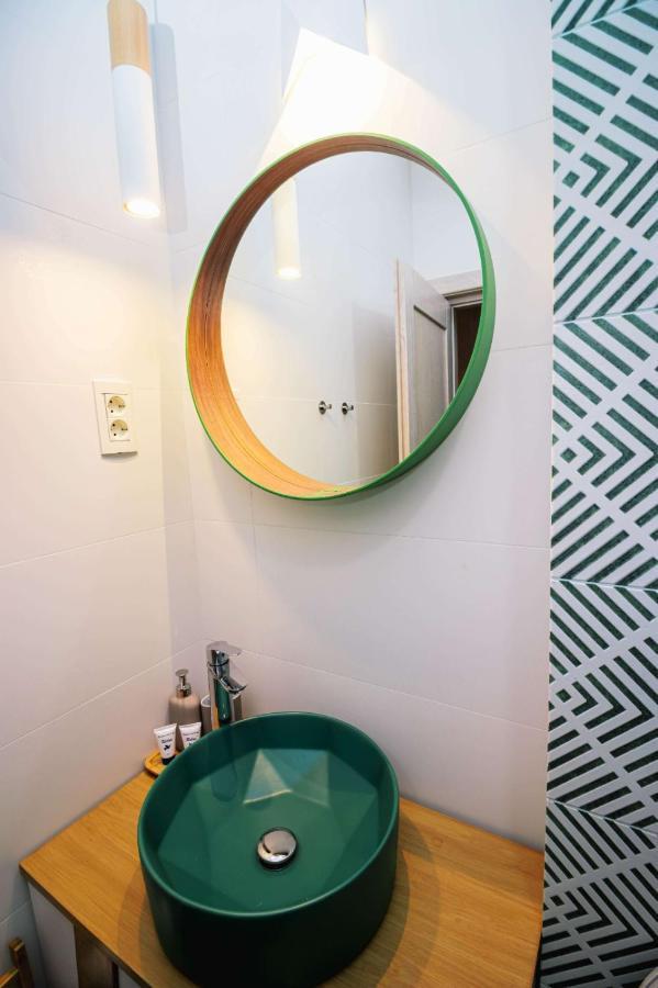 Conacul Olarilor Bed & Breakfast Baia de Fier Bagian luar foto